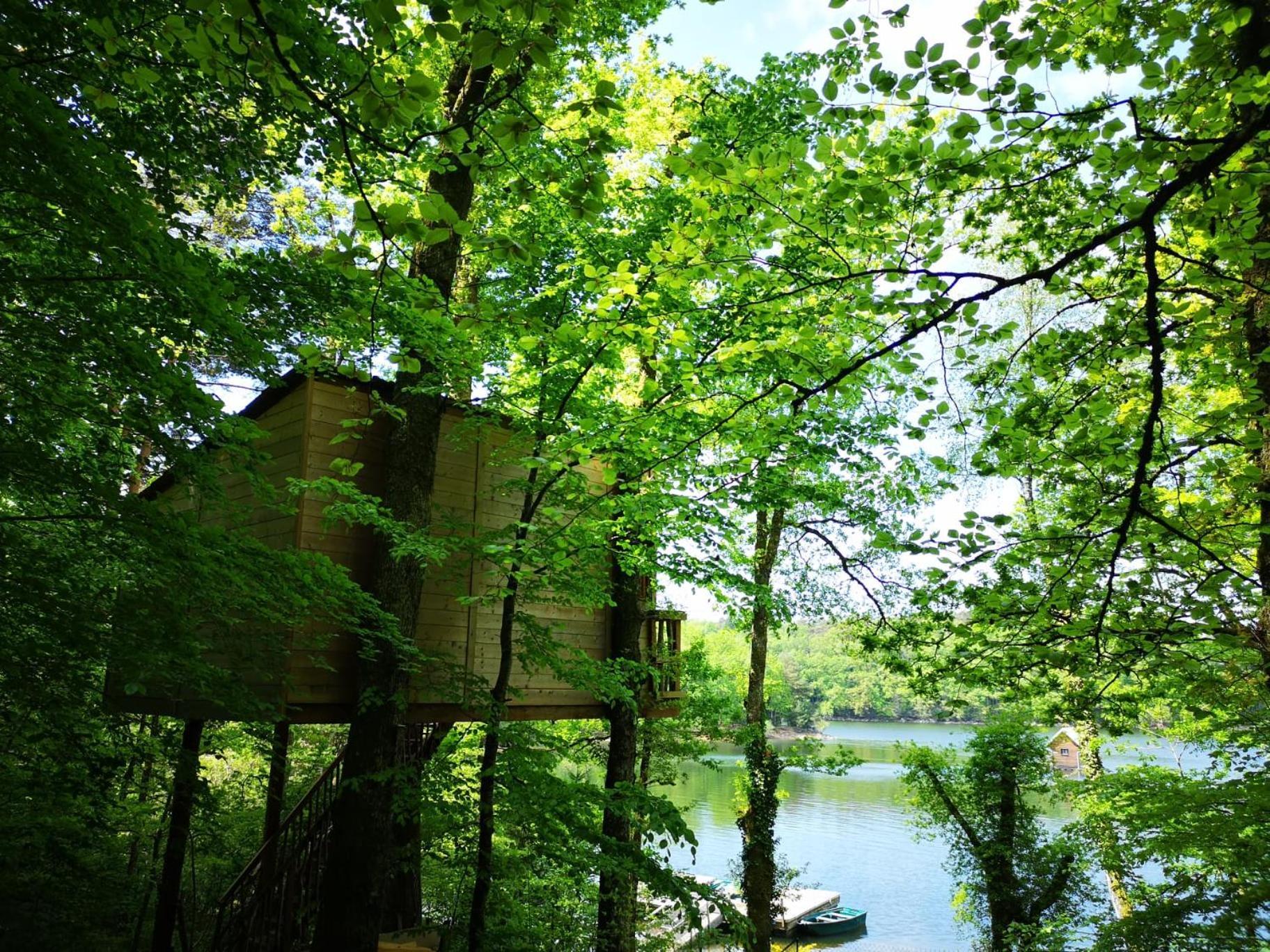 Les Au Bord Du Saint-Gérons