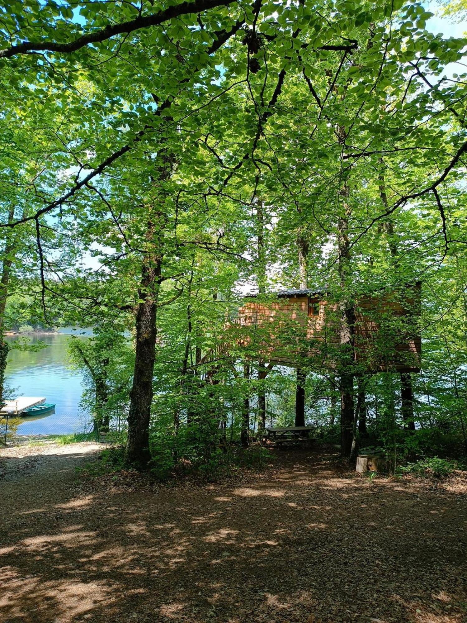 Les Au Bord Du Camping *