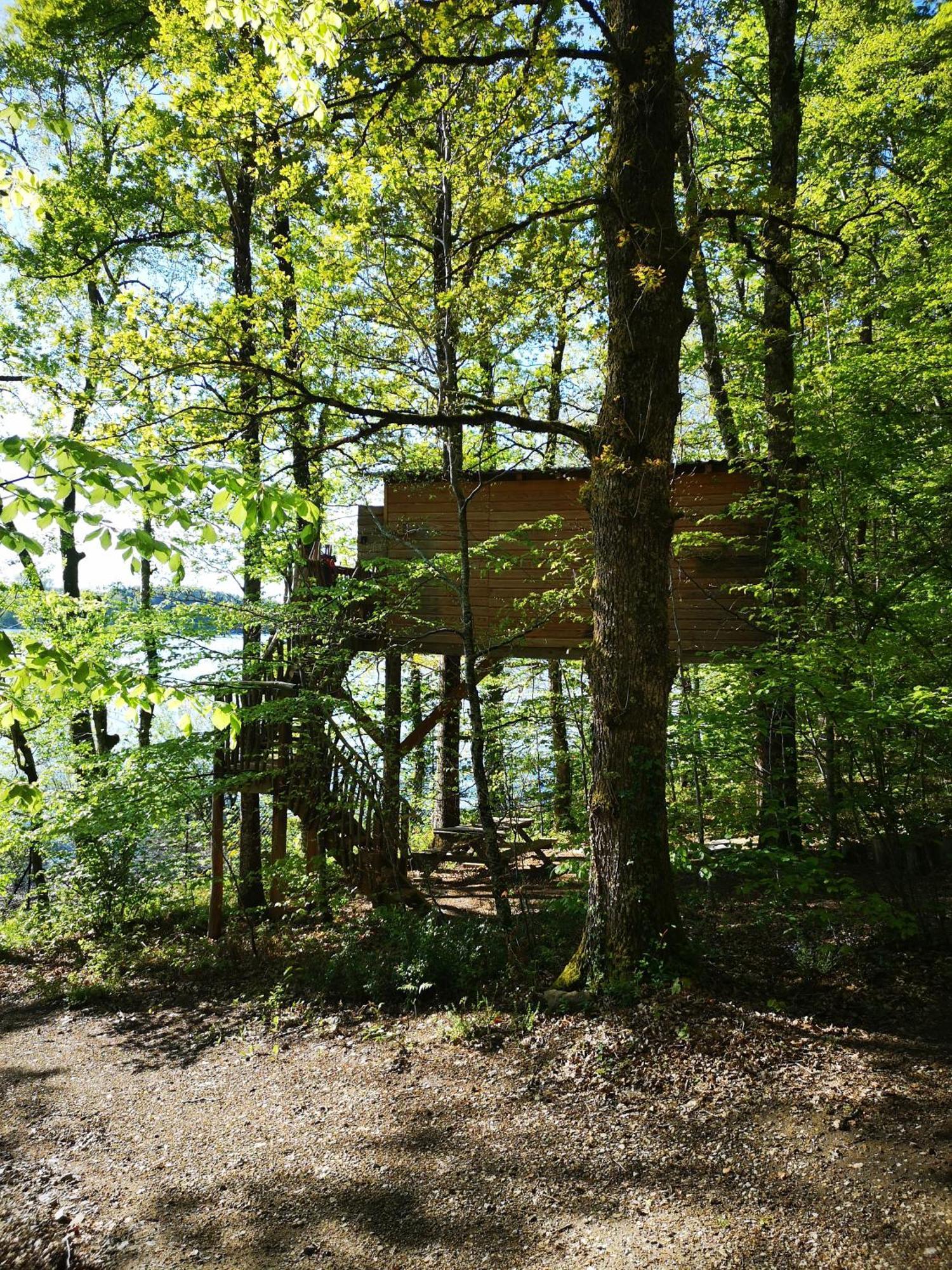 Camping Les Au Bord Du Saint-Gérons